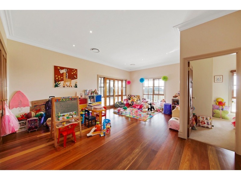 5 Thomas Place, Razorback NSW 2571