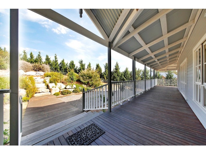 5 Thomas Place, Razorback NSW 2571