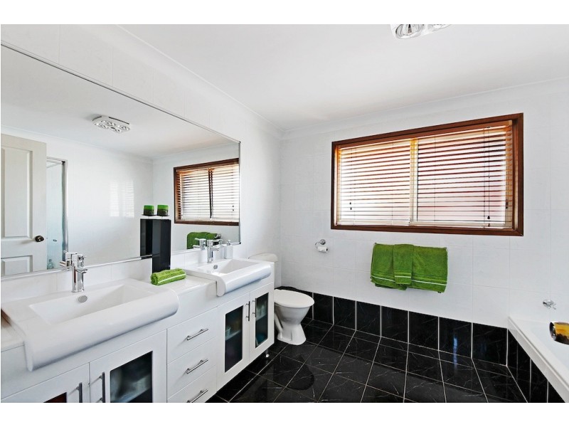 9 Mallam Road, Picton NSW 2571