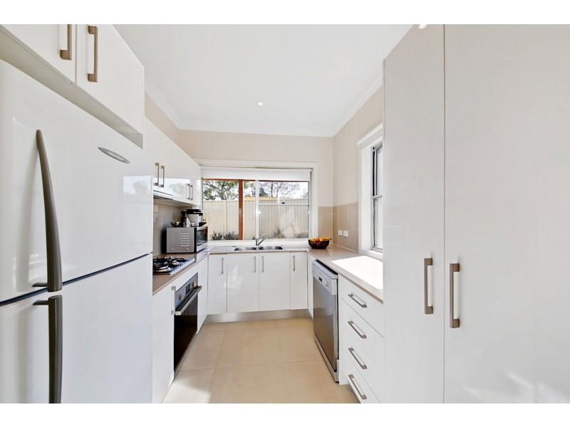 2/30 Wild st, Picton NSW 2571