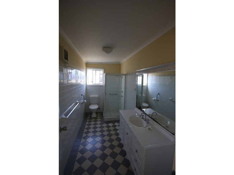 38 Wild St, Picton NSW 2571