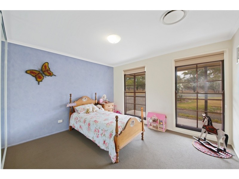 40 Mockingbird Road, Pheasants Nest NSW 2574