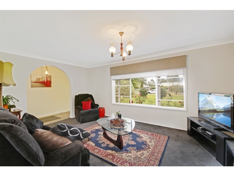 8 Turner Street, Thirlmere NSW 2572