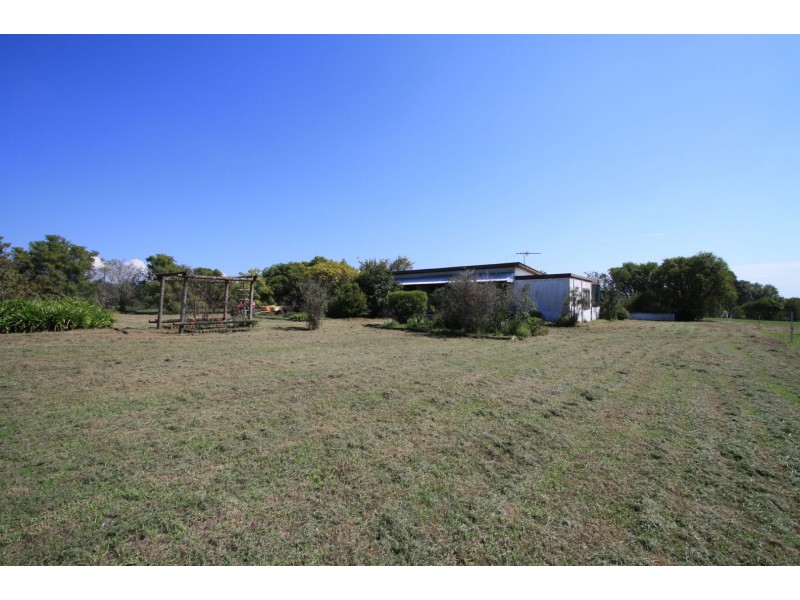 215 Fergusson Rd, Lakesland NSW 2572