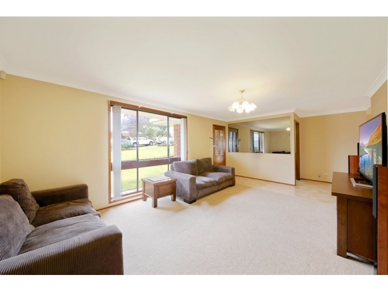 13 Krista Place, Tahmoor NSW 2573