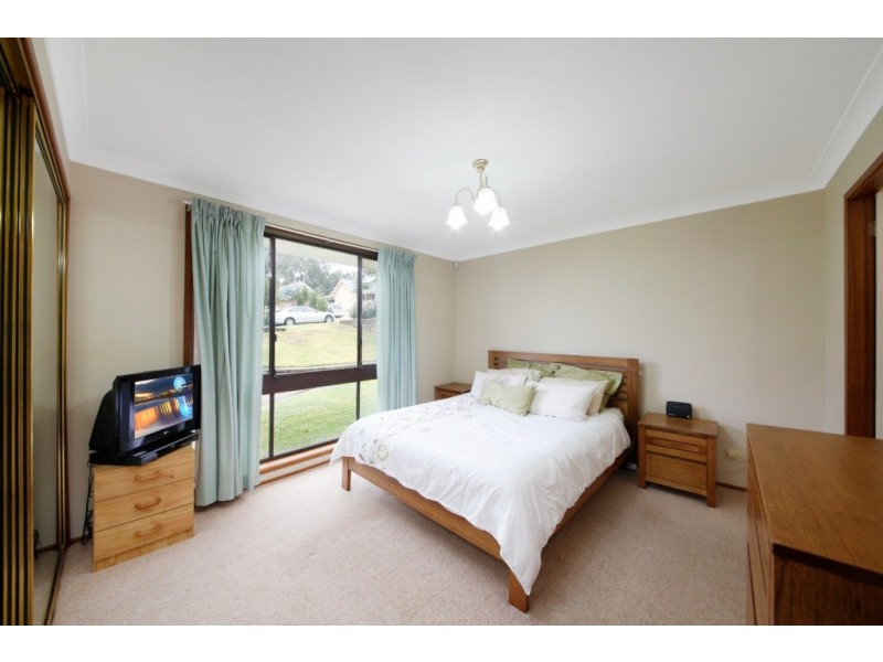 13 Krista Place, Tahmoor NSW 2573