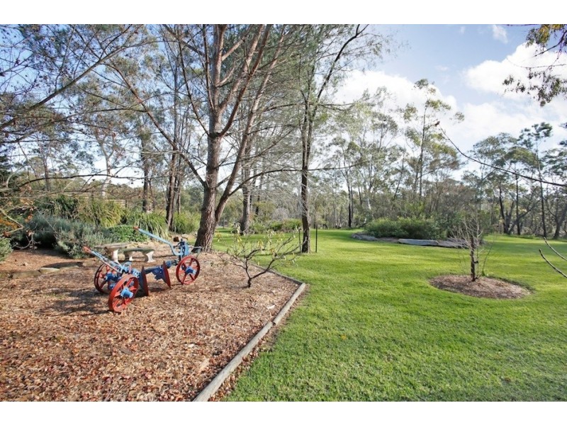 16 Grandview Parade, Hill Top NSW 2575