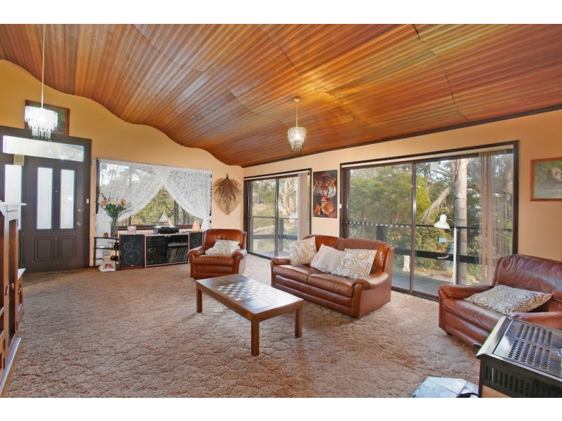 16 Grandview Parade, Hill Top NSW 2575