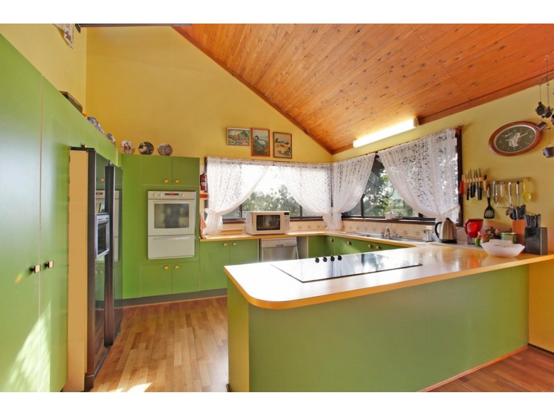 16 Grandview Parade, Hill Top NSW 2575