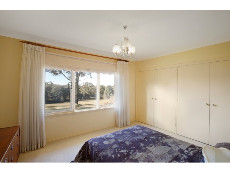 380 Oaks Road, Thirlmere NSW 2572