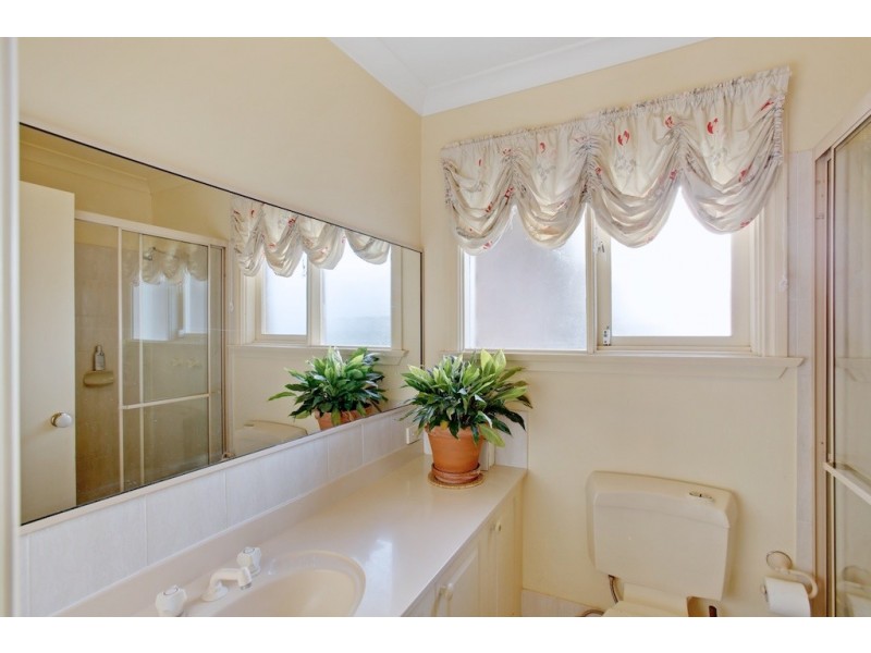 380 Oaks Road, Thirlmere NSW 2572