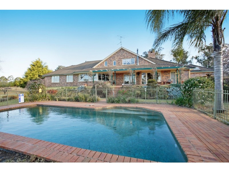 380 Oaks Road, Thirlmere NSW 2572