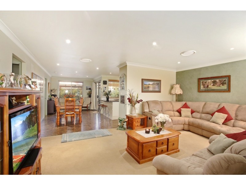 14 Albert Ave, Thirlmere NSW 2572