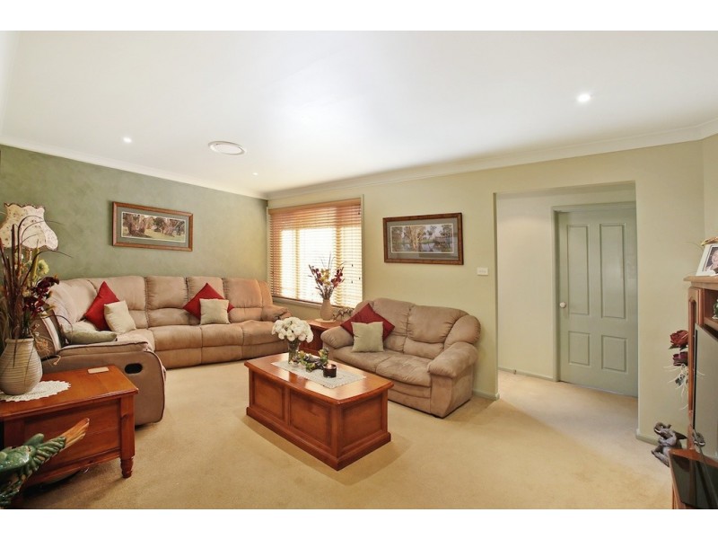 14 Albert Ave, Thirlmere NSW 2572