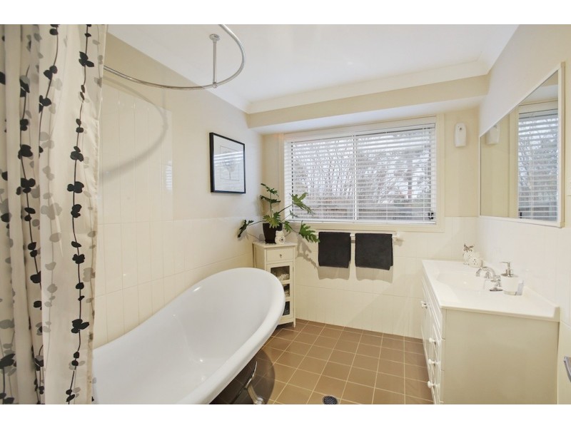 228 Menangle Street, Picton NSW 2571