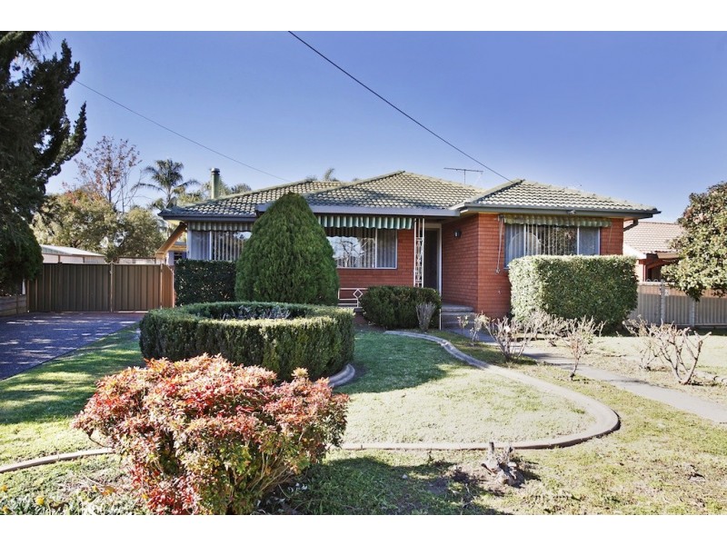 56 Westbourne Ave, Thirlmere NSW 2572