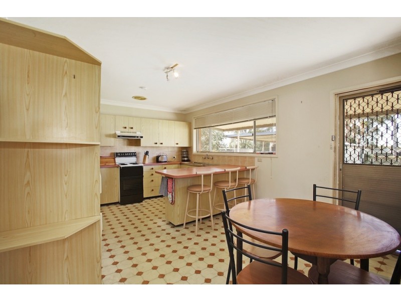56 Westbourne Ave, Thirlmere NSW 2572