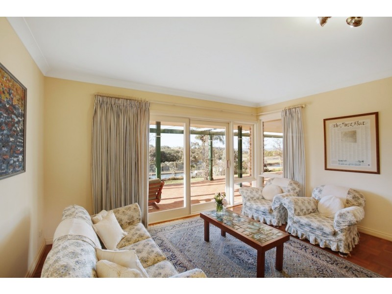 380 Oaks Road, Thirlmere NSW 2572