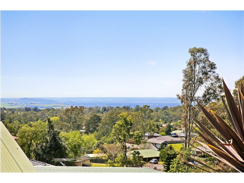 10 Krista Place, Tahmoor NSW 2573