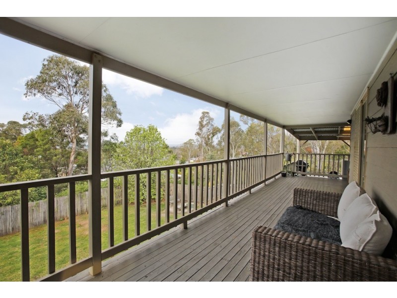 10 Krista Place, Tahmoor NSW 2573