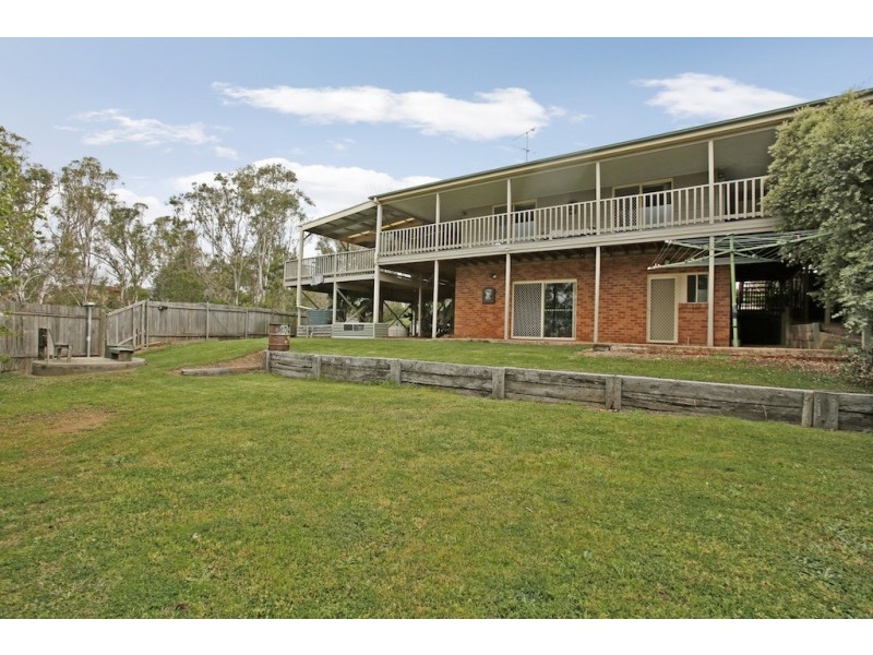 10 Krista Place, Tahmoor NSW 2573