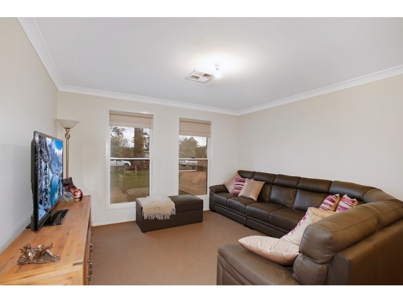 14 Kiandra Cres, Yerrinbool NSW 2575