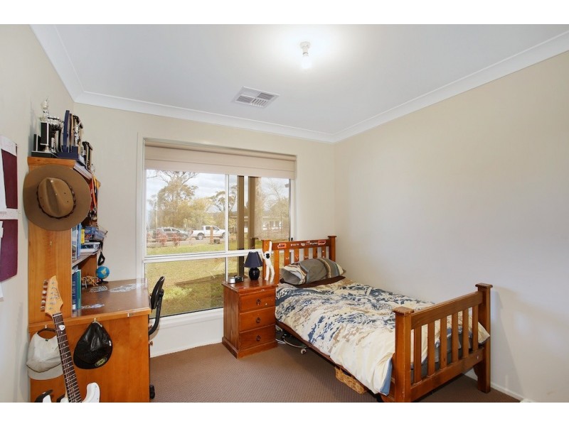 14 Kiandra Cres, Yerrinbool NSW 2575