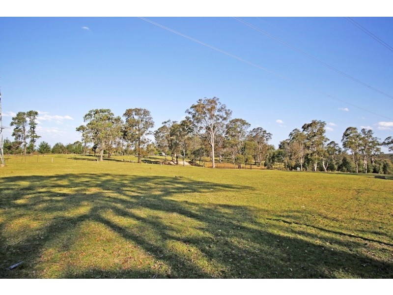 5 Lakesland Road, Thirlmere NSW 2572