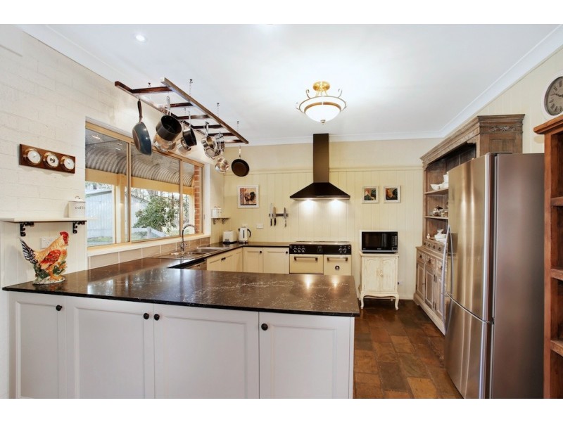 5 Lakesland Road, Thirlmere NSW 2572