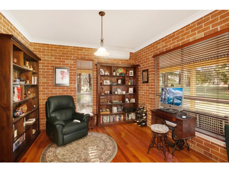 5 Lakesland Road, Thirlmere NSW 2572