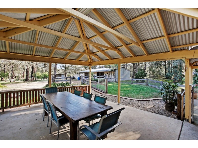 5 Lakesland Road, Thirlmere NSW 2572