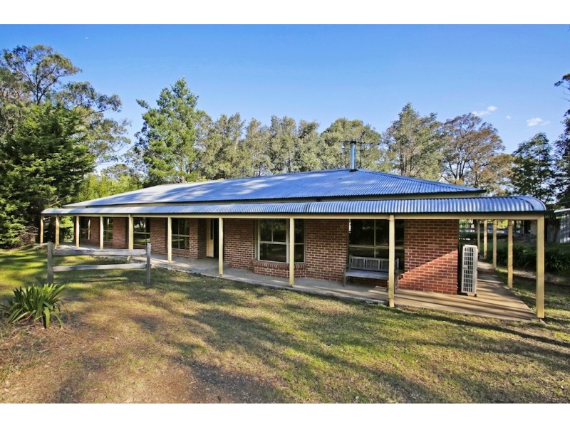 5 Lakesland Road, Thirlmere NSW 2572