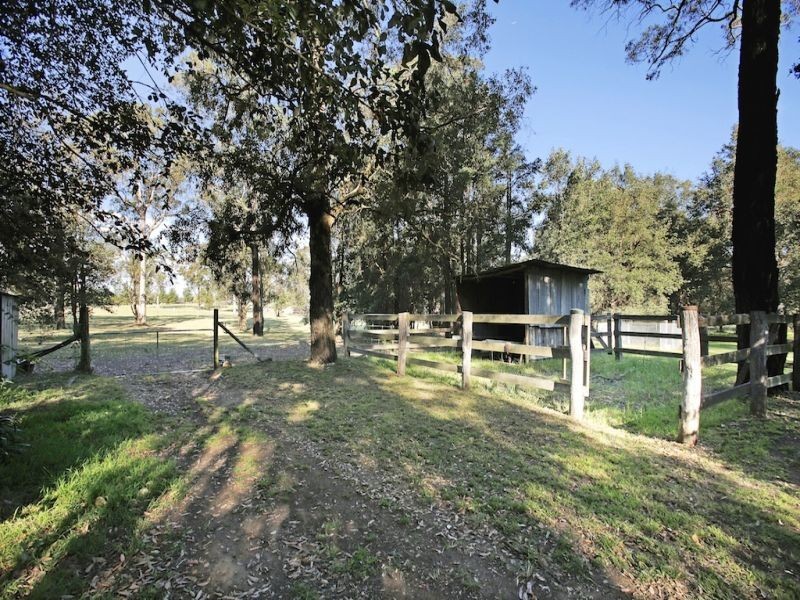 5 Lakesland Road, Thirlmere NSW 2572