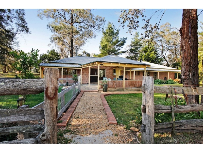 5 Lakesland Road, Thirlmere NSW 2572