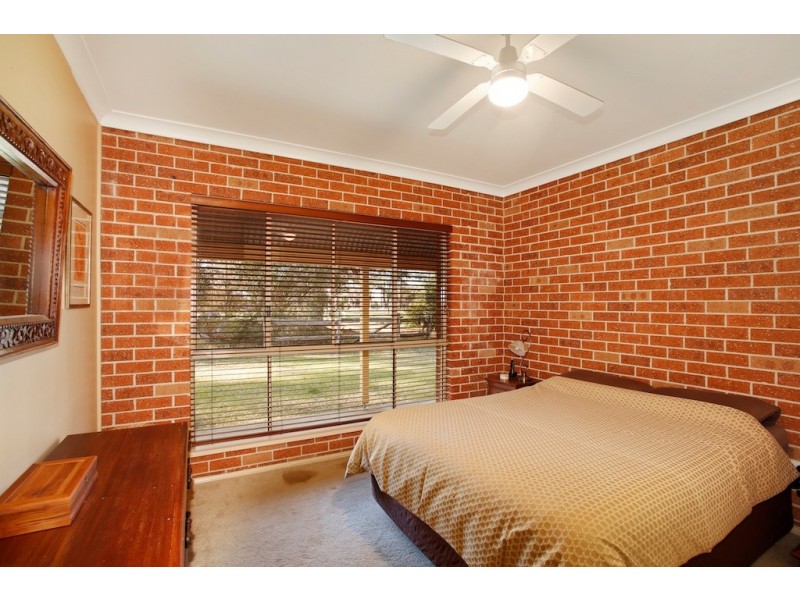 5 Lakesland Road, Thirlmere NSW 2572