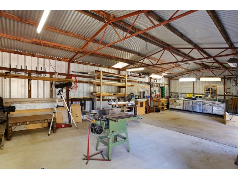 5 Lakesland Road, Thirlmere NSW 2572