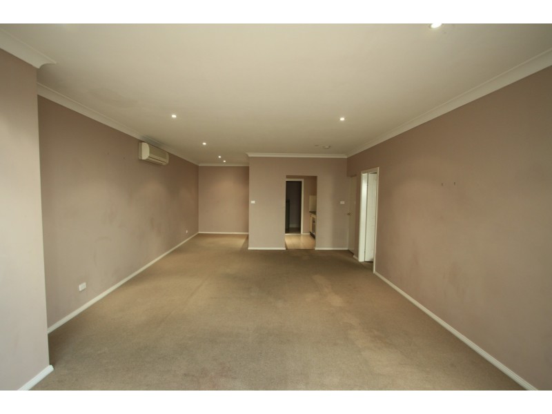 4/143 Argyle Street, Picton NSW 2571