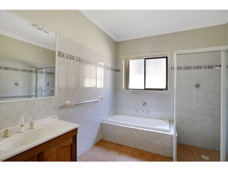 353 Argyle Street, Picton NSW 2571