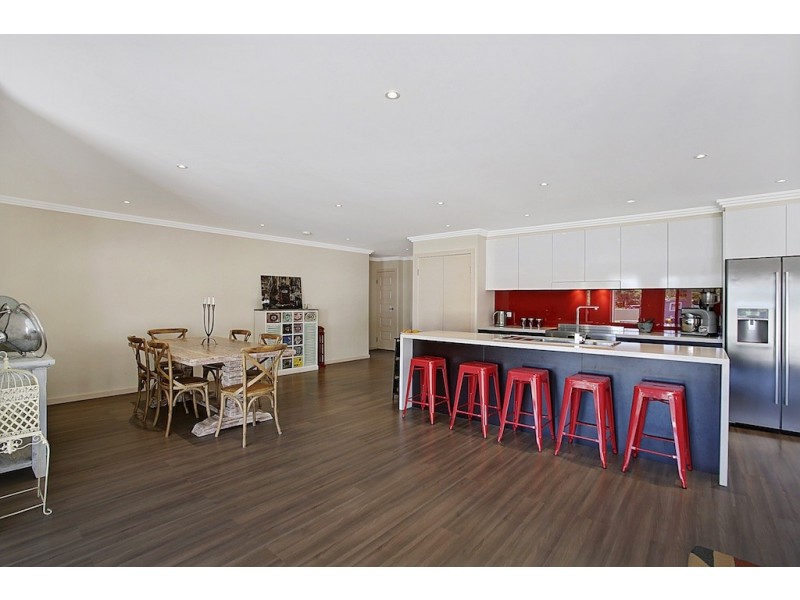 15 Railway Parade, Douglas Park NSW 2569