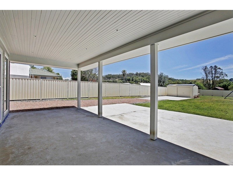 15 Railway Parade, Douglas Park NSW 2569
