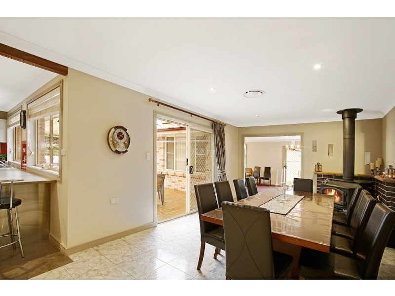 6 Station Street, Thirlmere NSW 2572