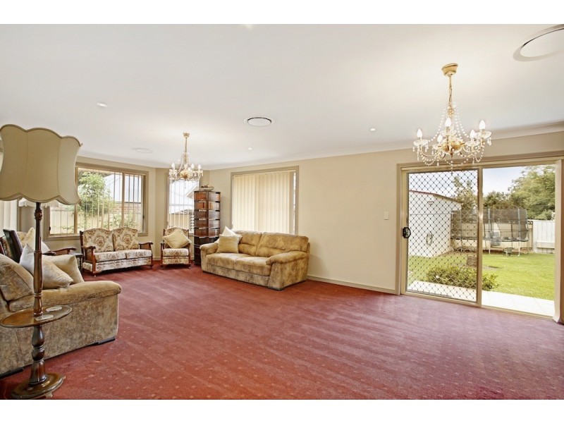 6 Station Street, Thirlmere NSW 2572