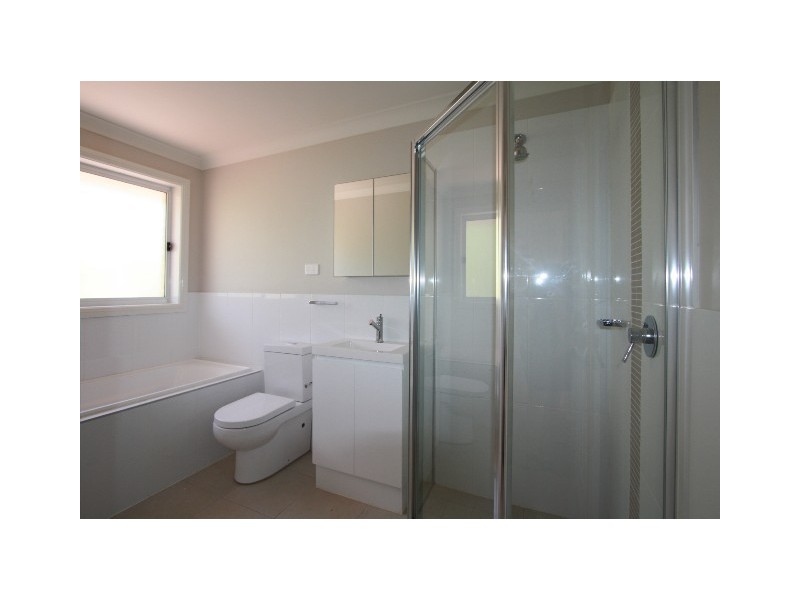 11/5-7 Winparra Close, Tahmoor NSW 2573
