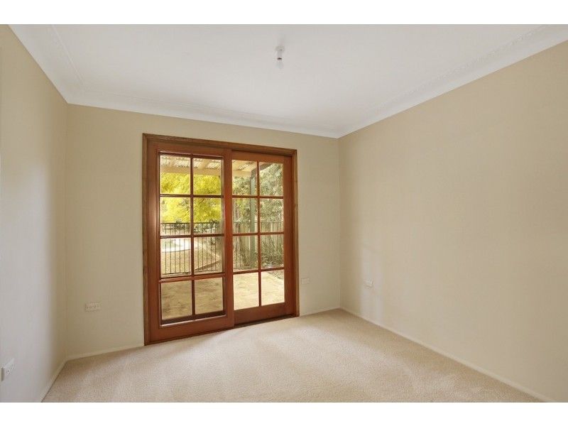 10 Turner Street, Thirlmere NSW 2572