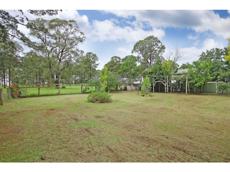 10 Turner Street, Thirlmere NSW 2572