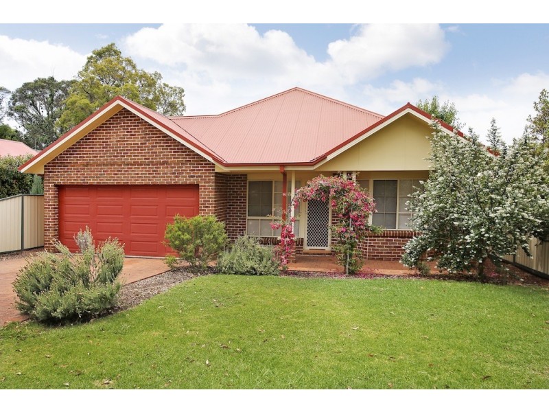 4 Station Street, Thirlmere NSW 2572