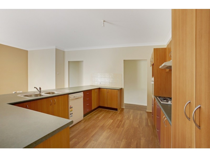 4 Station Street, Thirlmere NSW 2572