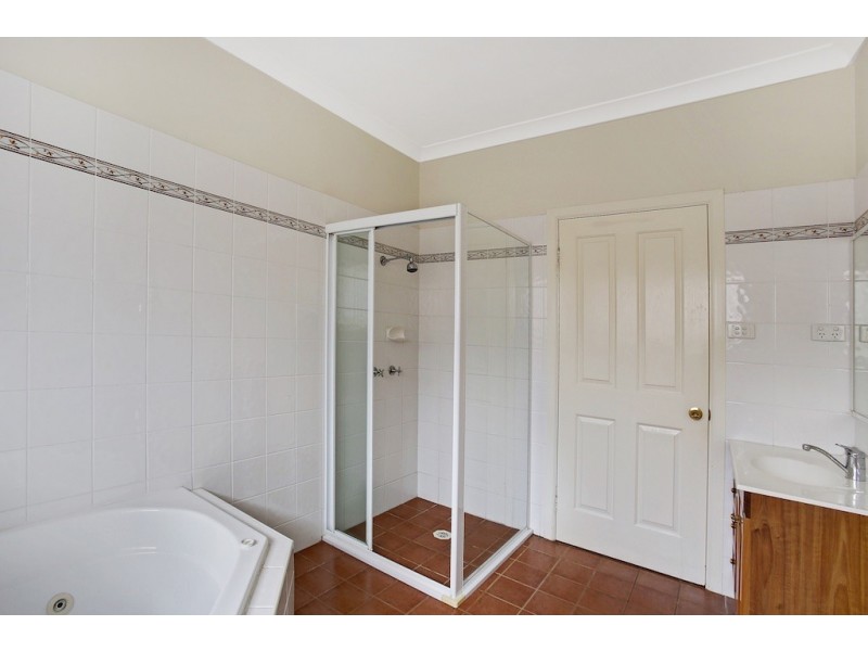 4 Station Street, Thirlmere NSW 2572