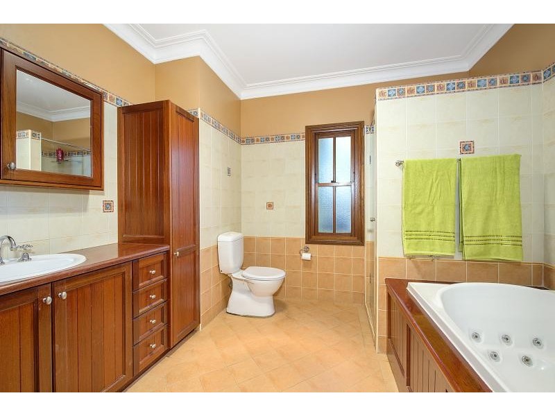 10 Hinkler Avenue, Bargo NSW 2574