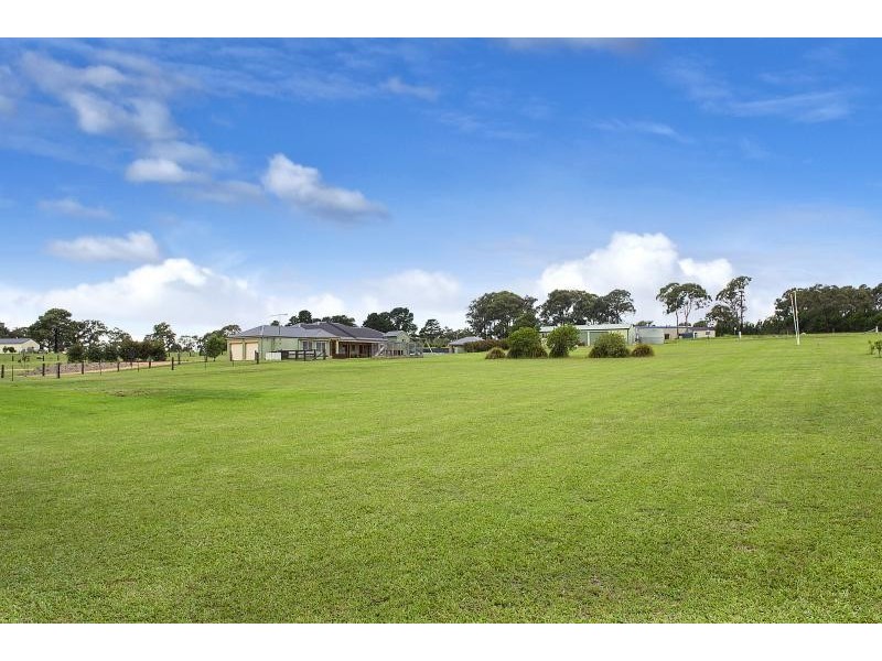 10 Hinkler Avenue, Bargo NSW 2574